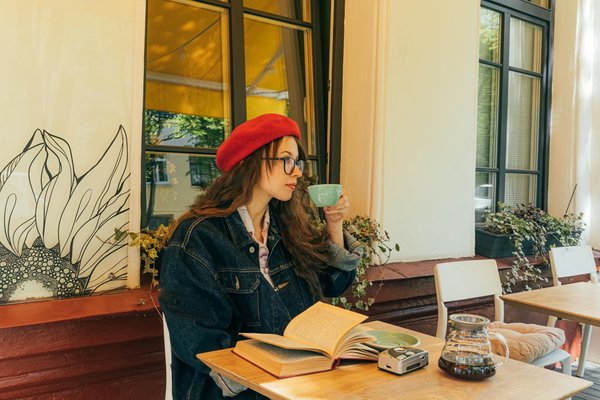 Comment Amener les Jeunes à S'Engager dans les Métiers Manuels ? Initiatives Créatives et Solutions Innovantes !