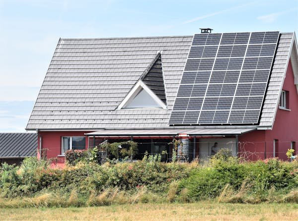 Panneau solaire photovoltaïque : retour sur une installation réussie